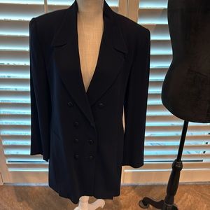Dana Buchman classic double breasted navy blue blazer. Fully lined.